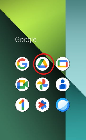 Carpeta de apps de Google en Android con el ícono de Google Drive resaltado en círculo rojo