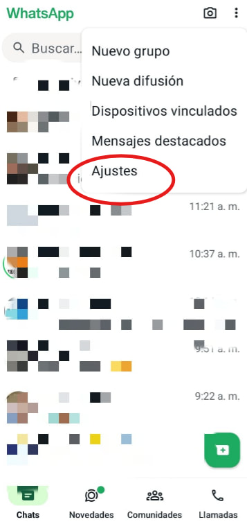 Menú de WhatsApp Android con la opción Ajustes resaltada en el menú desplegable