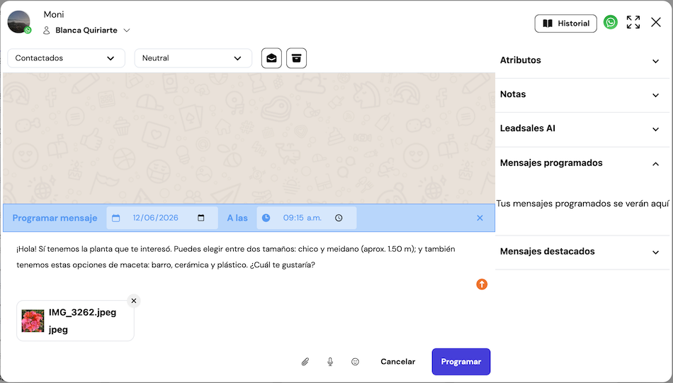 Cuadro de redacción de Leadsales con un mensaje personalizado y una imagen adjunta, la fecha y hora de envío programadas (12/06/2026, 9:15 a.m.) en la parte superior, y el botón 'Programar' activo para confirmar.