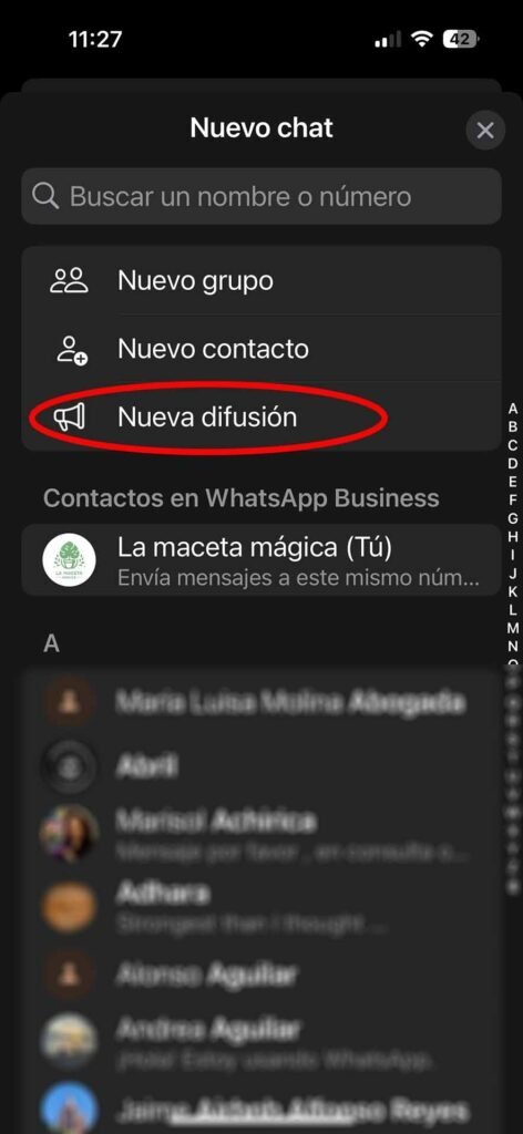 Captura de pantalla de la app WhatsApp Business mostrando el segundo paso para enviar mensajes masivos creando listas de difusión: elegir "nueva difusión"