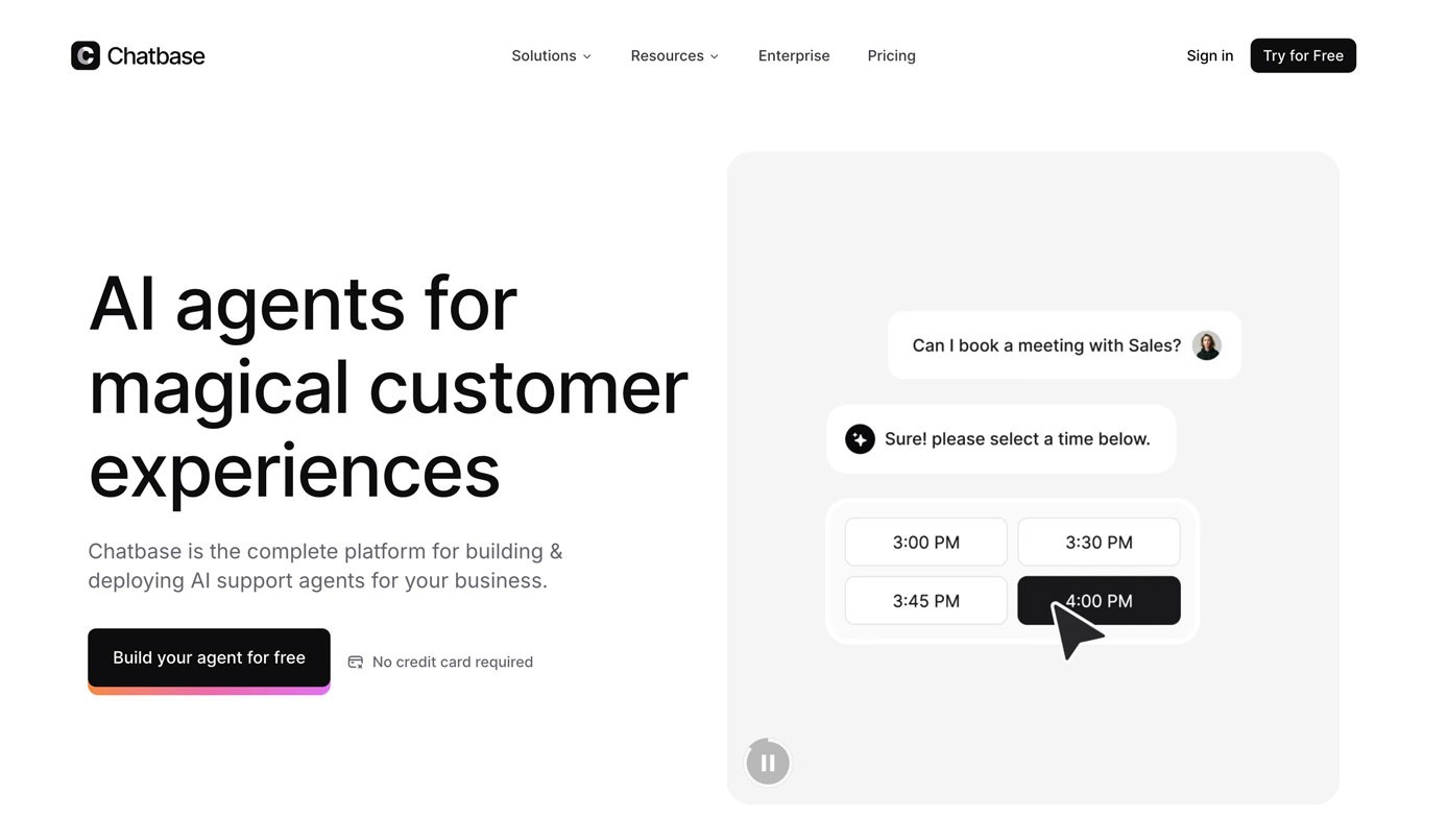 Chatbase: agente de IA de soporte mostrando horarios disponibles para agendar una reunión con ventas